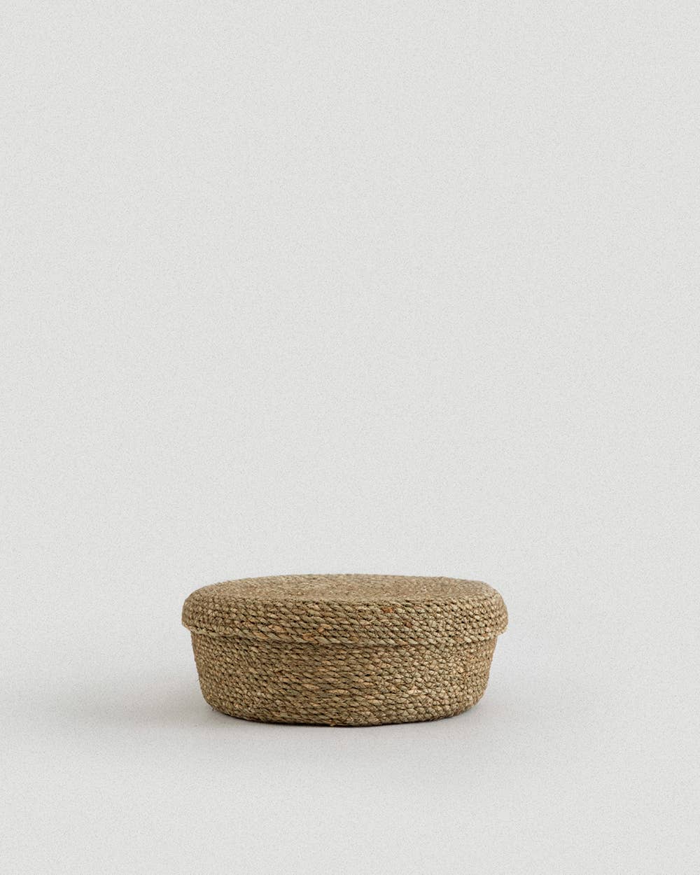 Set of 2 Souk Round Seagrass Baskets with Lid